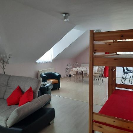 Fitt Apartman Lenti Buitenkant foto
