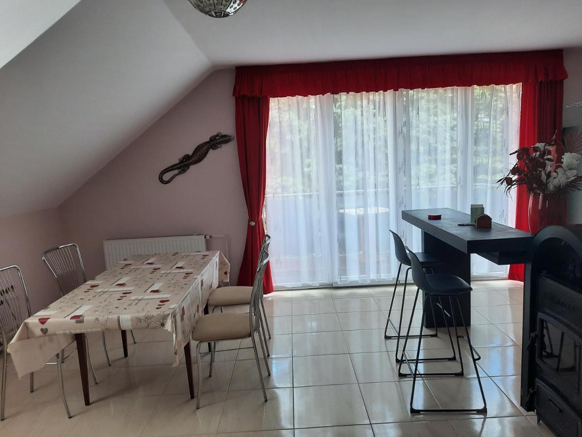Fitt Apartman Lenti Buitenkant foto